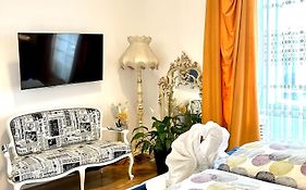 Sisi Apartment 103 M2